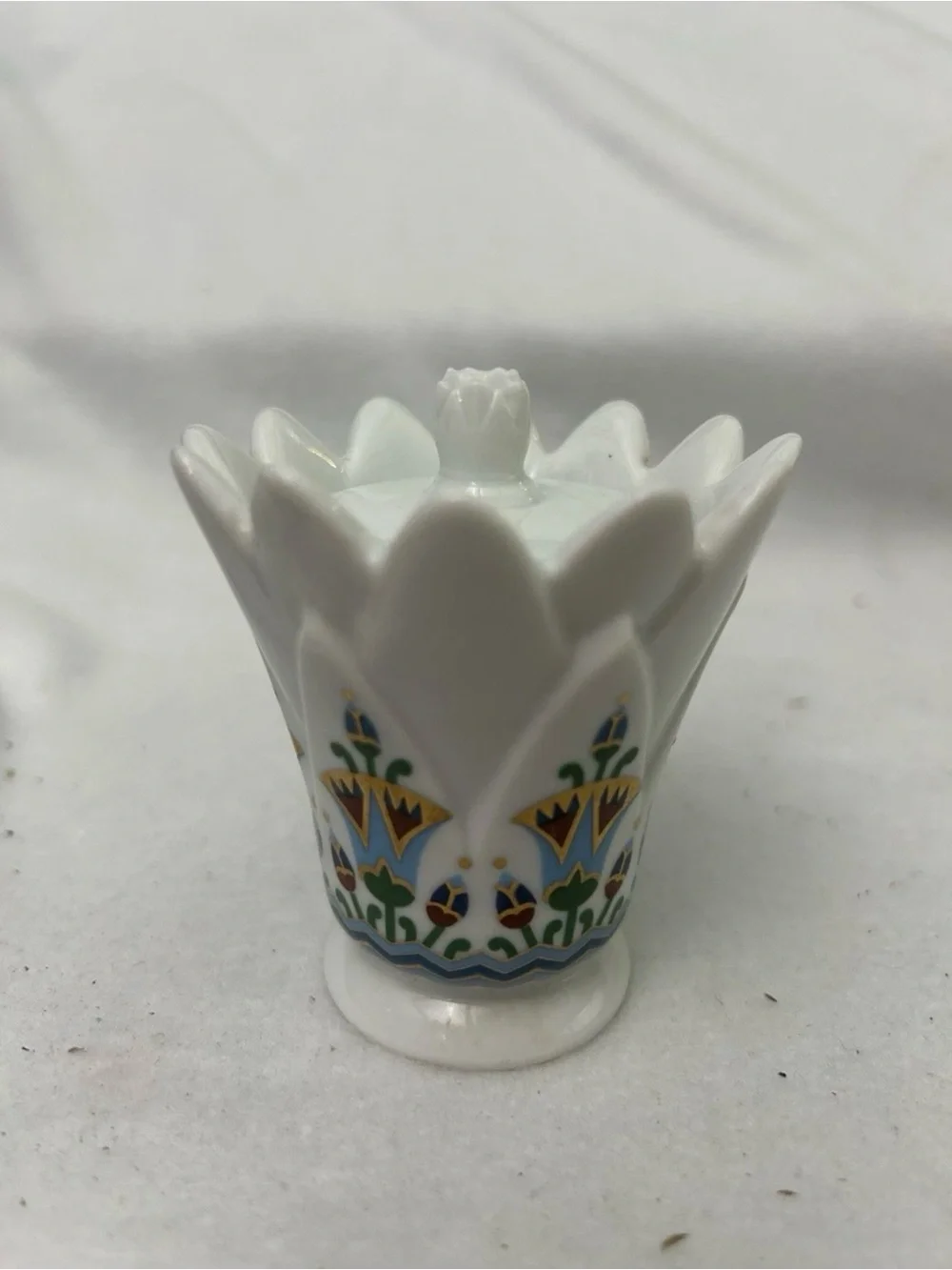 Elizabeth Arden White Porcelain Floral Candle Holder